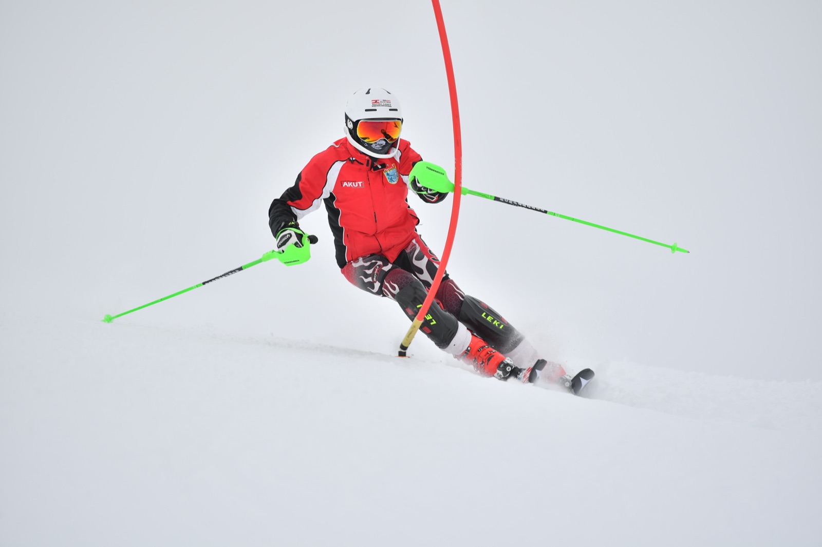 Athletin im Stangentraining